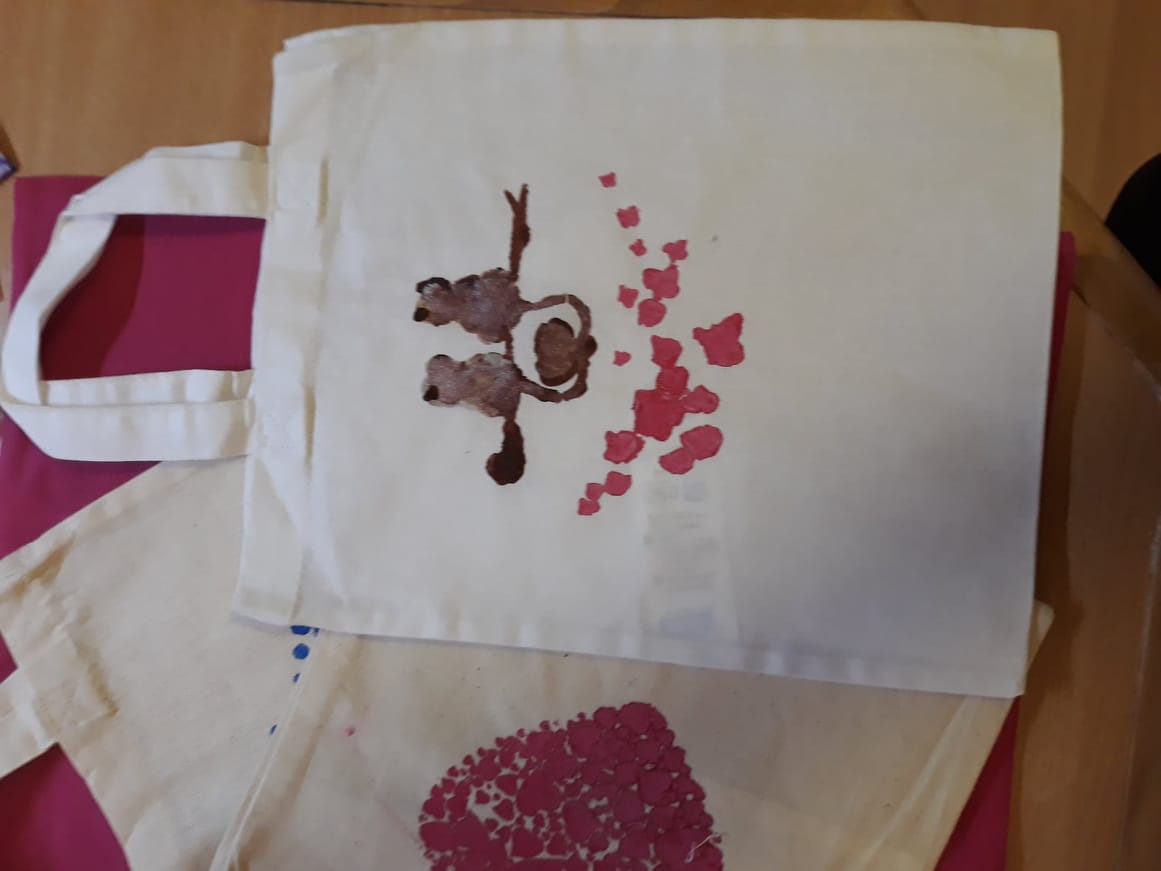 plátěná taška s koťátky či s srdcem